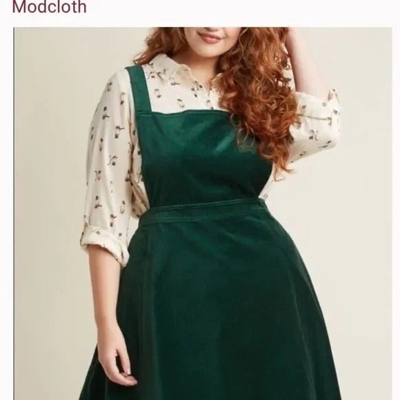 ❤️NWOT Modcloth Velvet Jumper - Picture 4 of 8